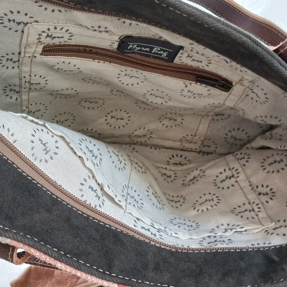 Myra Bag Leather, Canvas Weekender Bag With Wristlet Clutch/Cosmetic Bag - Picture 9 of 17